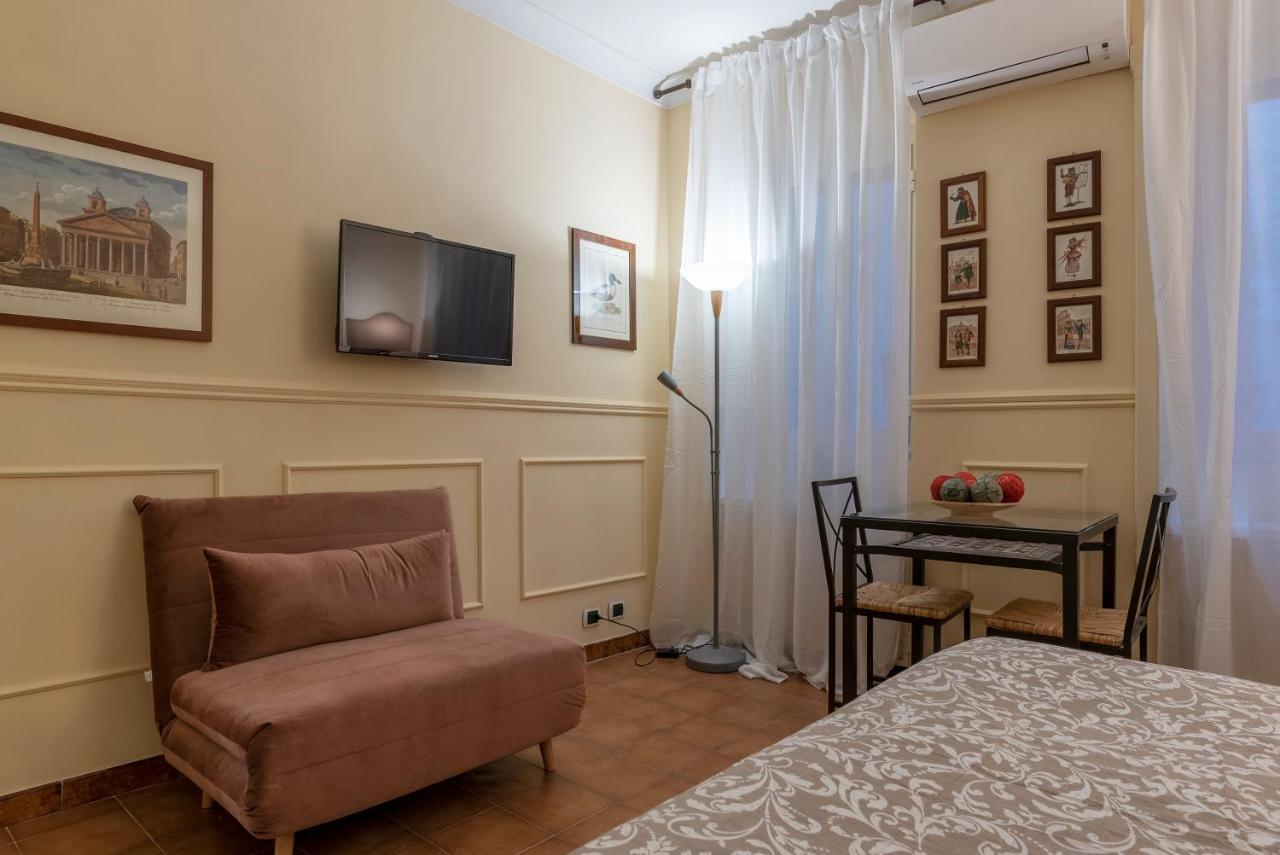 Piazza Navona & Pantheon Central Apartment Рим Екстериор снимка