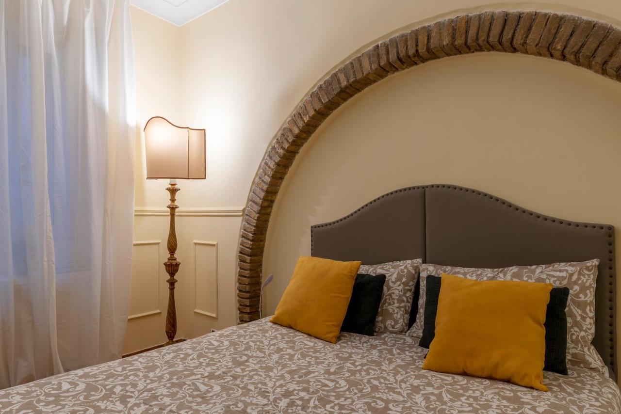 Piazza Navona & Pantheon Central Apartment Рим Екстериор снимка