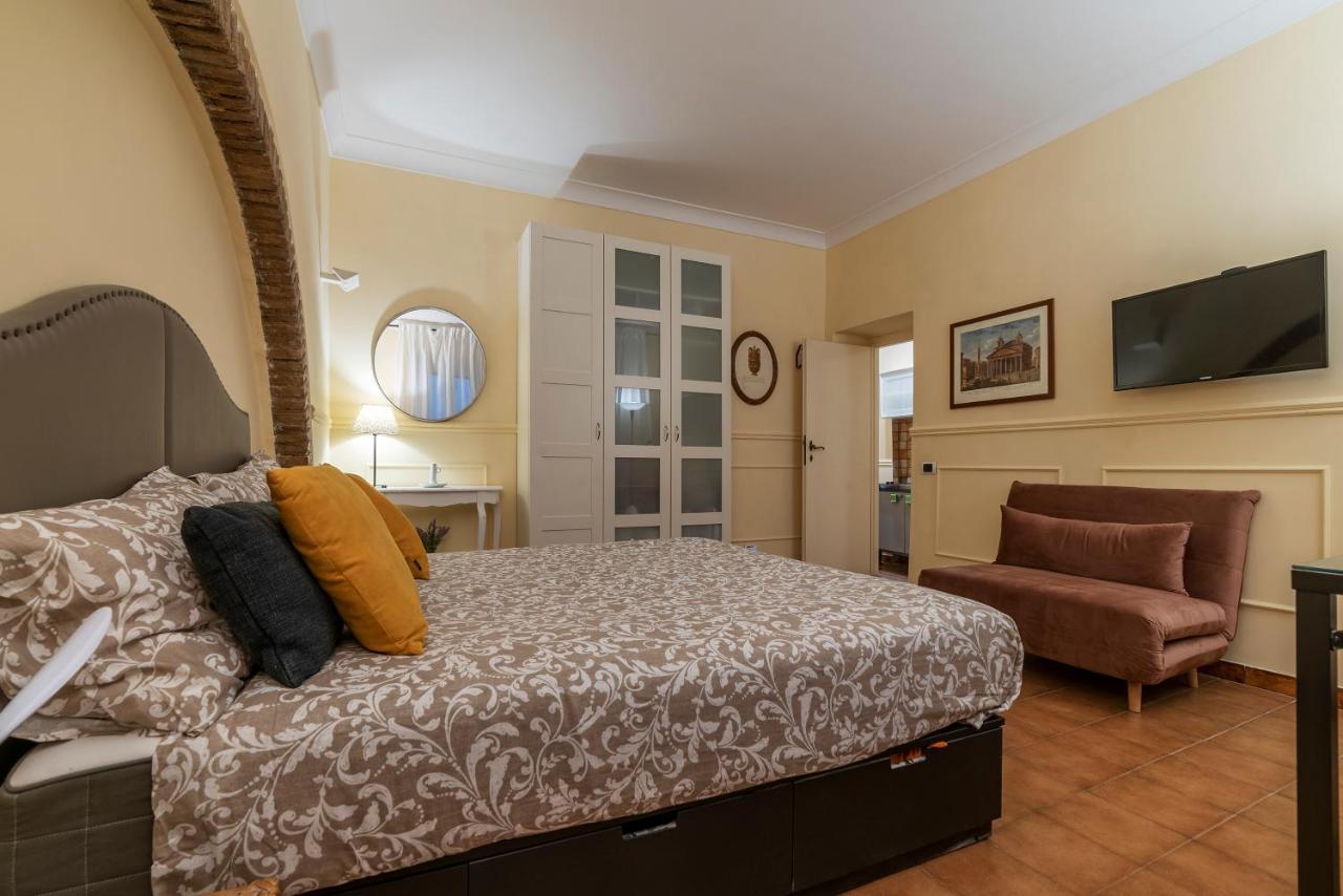 Piazza Navona & Pantheon Central Apartment Рим Екстериор снимка