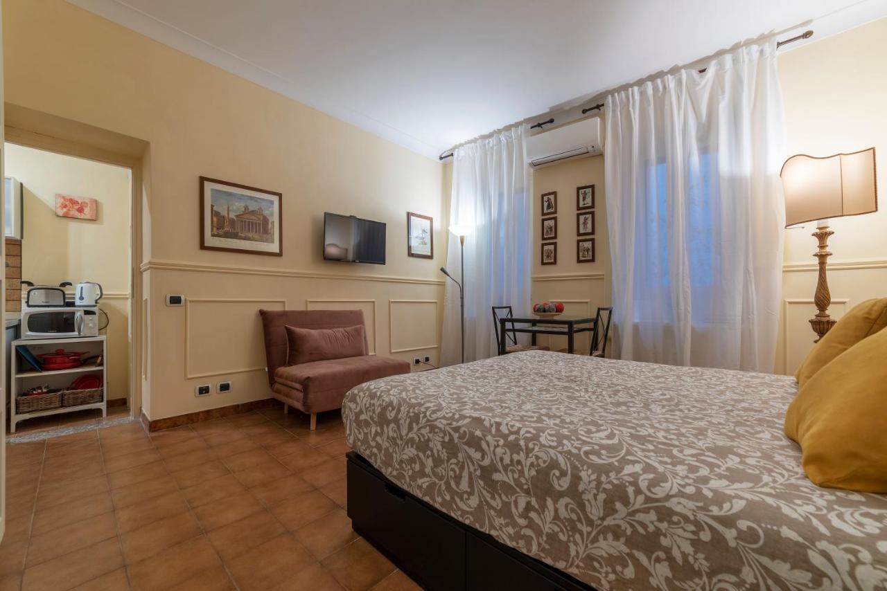 Piazza Navona & Pantheon Central Apartment Рим Екстериор снимка