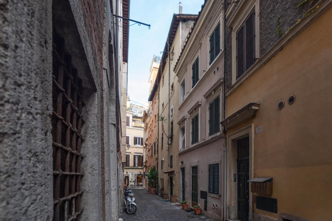 Piazza Navona & Pantheon Central Apartment Рим Екстериор снимка